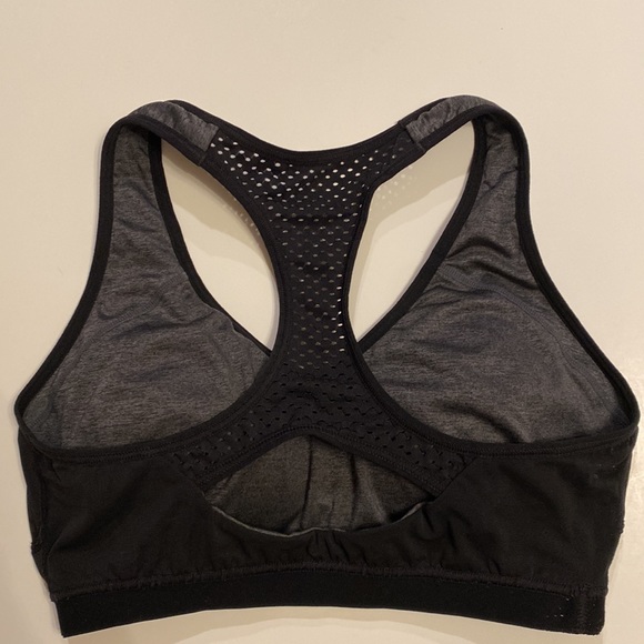 Reebok vent mesh & keyhole sports bra molded cups Small / Extra Small gray black - Picture 9 of 14